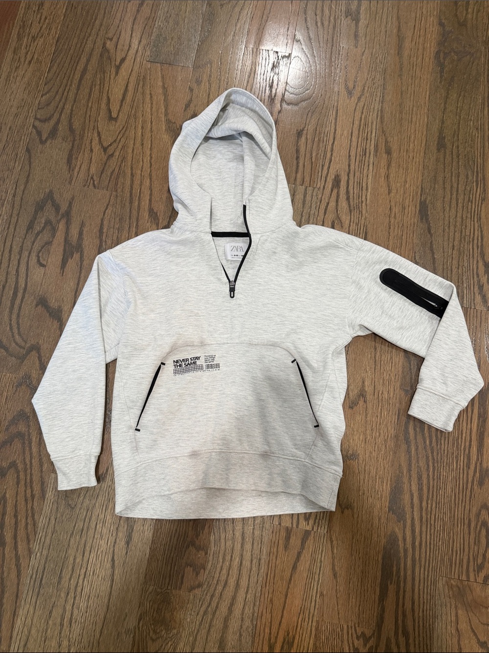 Zara youth Light Gray Hooded Half-Zip Sweatshirt with Black Zips (size 9/10)